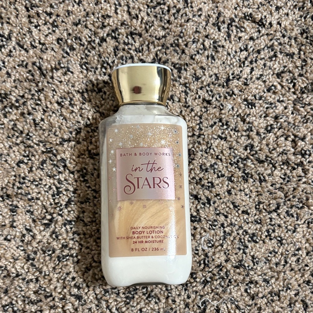Bath & Body Works In The Stars Nourishing Lotion - Gold & Cream